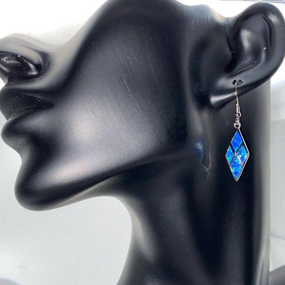 Sterling Silver Elegant Blue Lab Opal & Clear CZ Ring Size 7 or 8 + Kite Earring - Picture 2 of 5